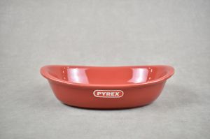 PLAT PYREX SUPREME OVAL ROUGE 26*18CM